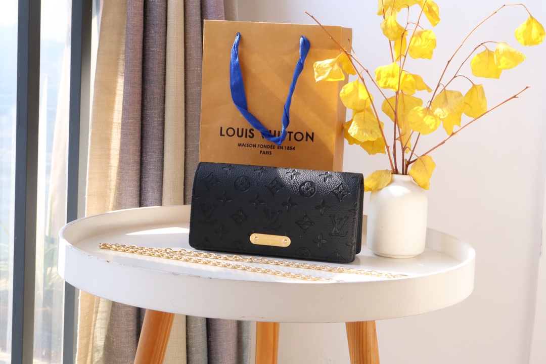 LV woc LiLy Monogram chain bag - cnluxepick