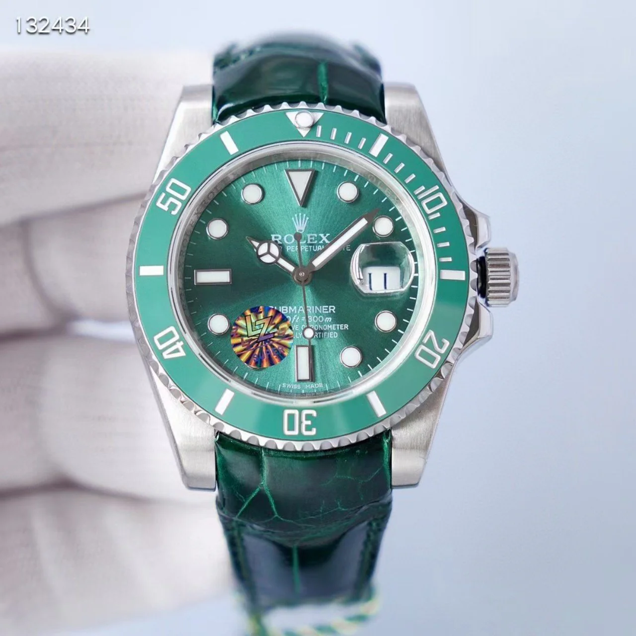 SUBMARINER DATE BLACK DIAL LEATHER STRAP