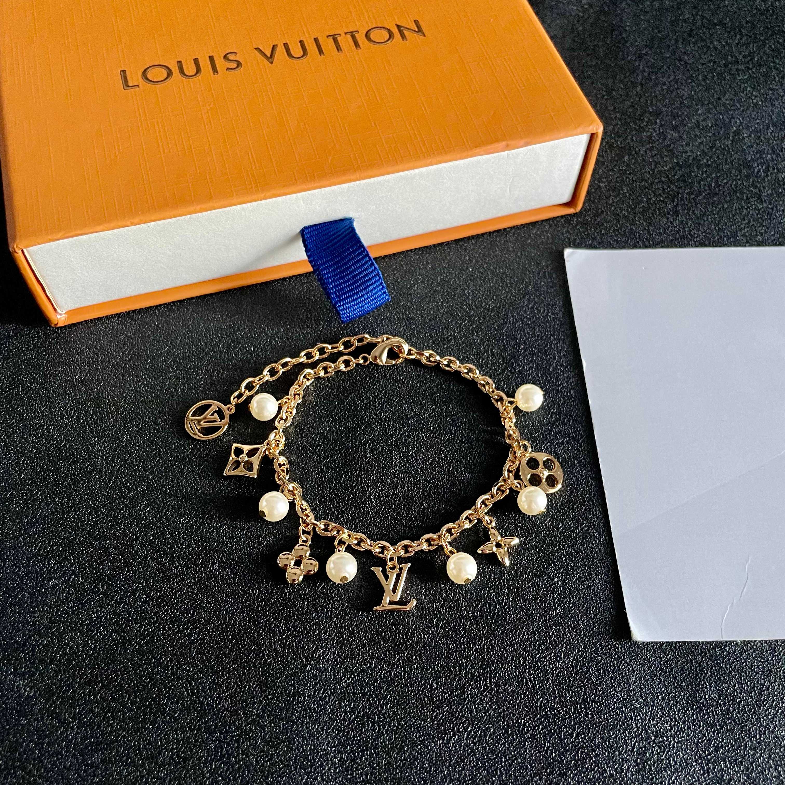 Louis Vuitton Bracelet - cnluxepick