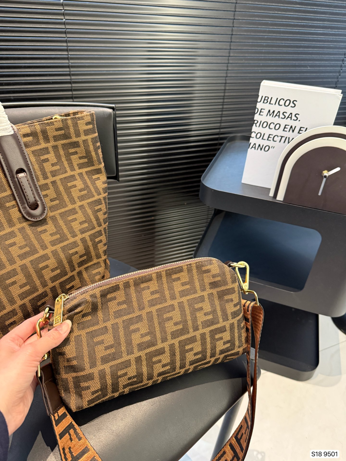 Fendi classic tote bag handbag shoulder bag - cnluxepick