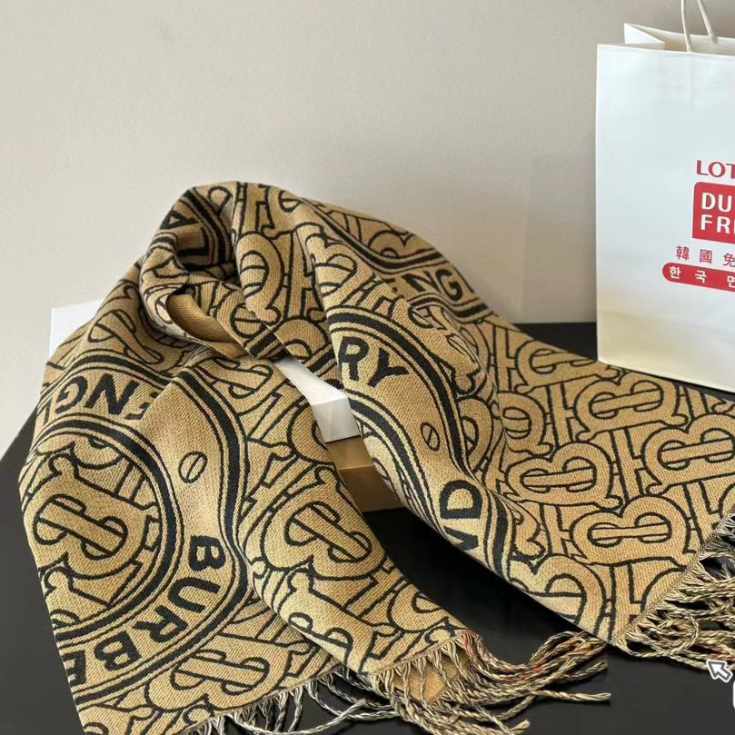 Burberry Check Cashmere Scarf - cnluxepick