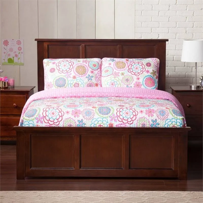 Atlantic Furniture Madison Full Bed with Matching Foot Board in Walnut