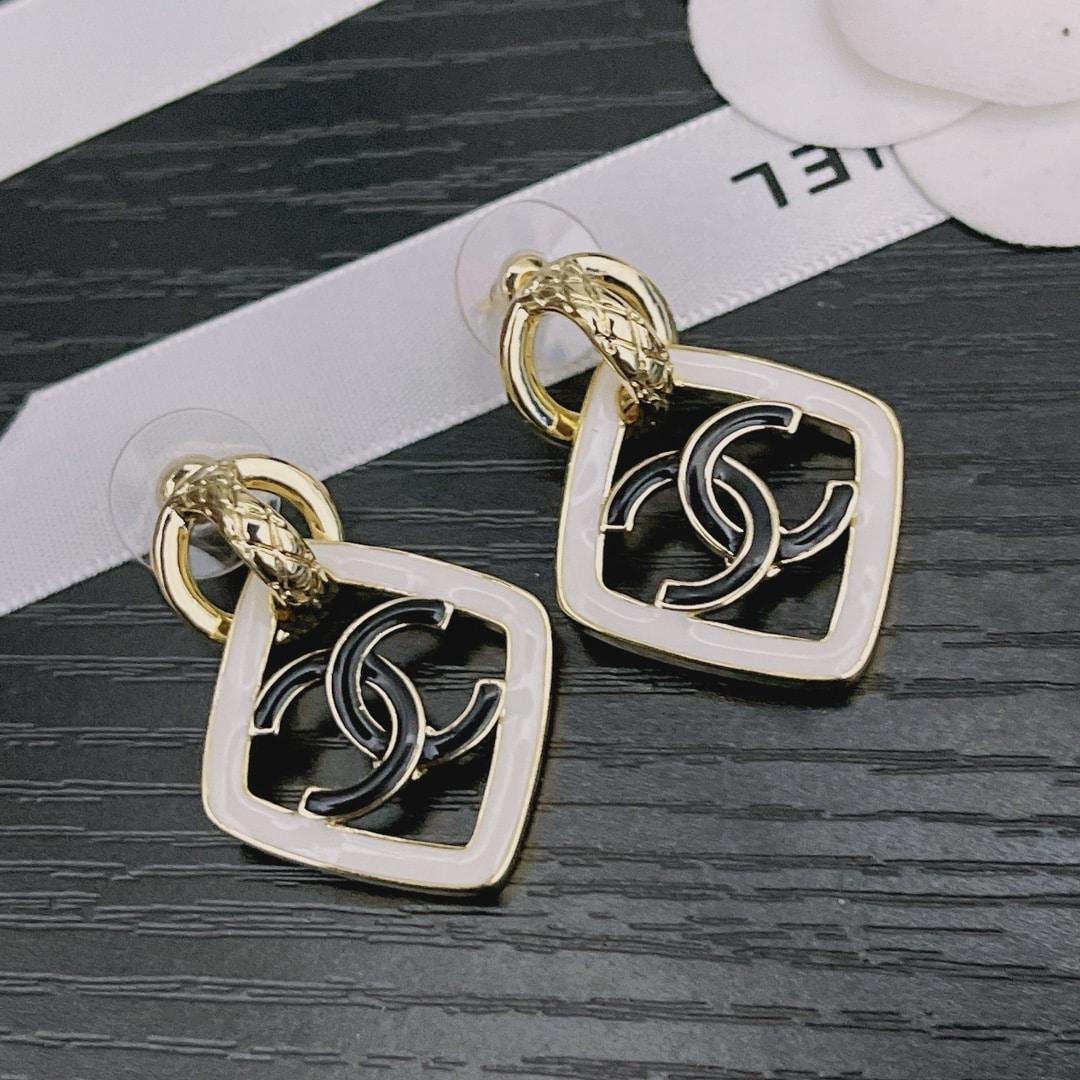 Chanel Casual Style Party Earrings