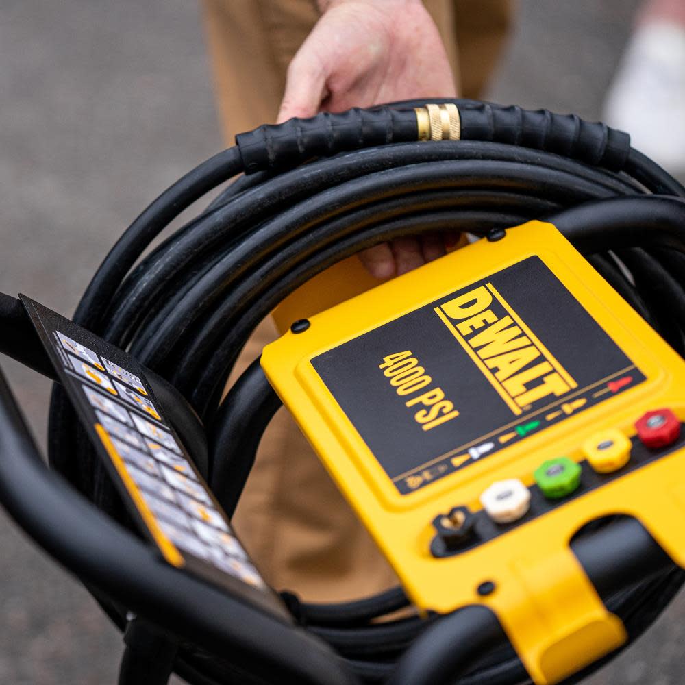DEWALT Professional Gas Pressure Washer 4000 PSI at 35 GPM with AAA Triplex Plunger Pump Cold Water 49 State