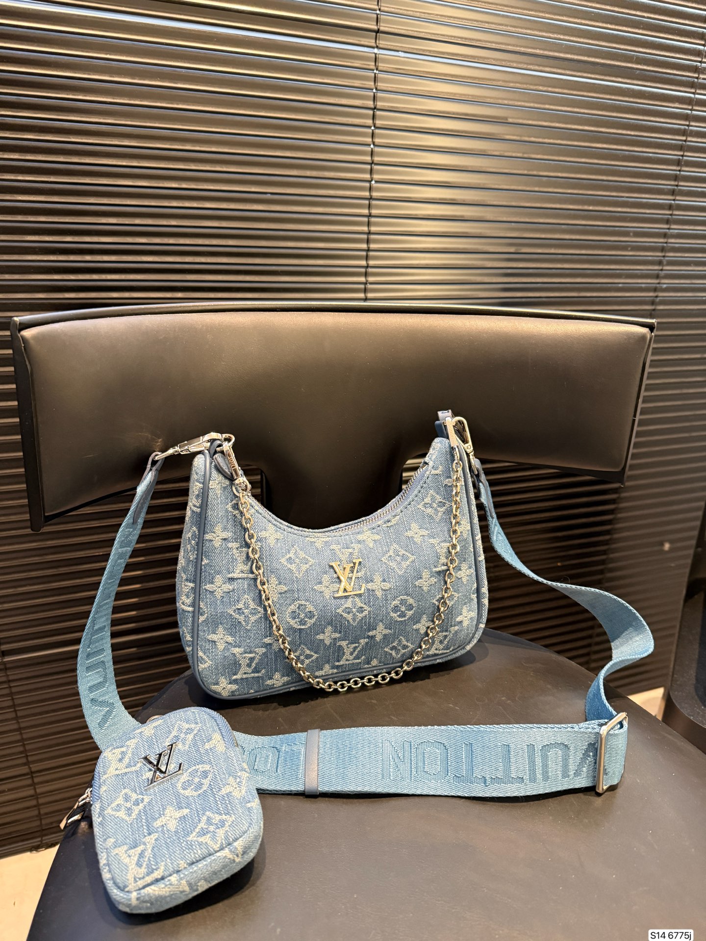 LV 2-in-1 Shoulder Bag - cnluxepick