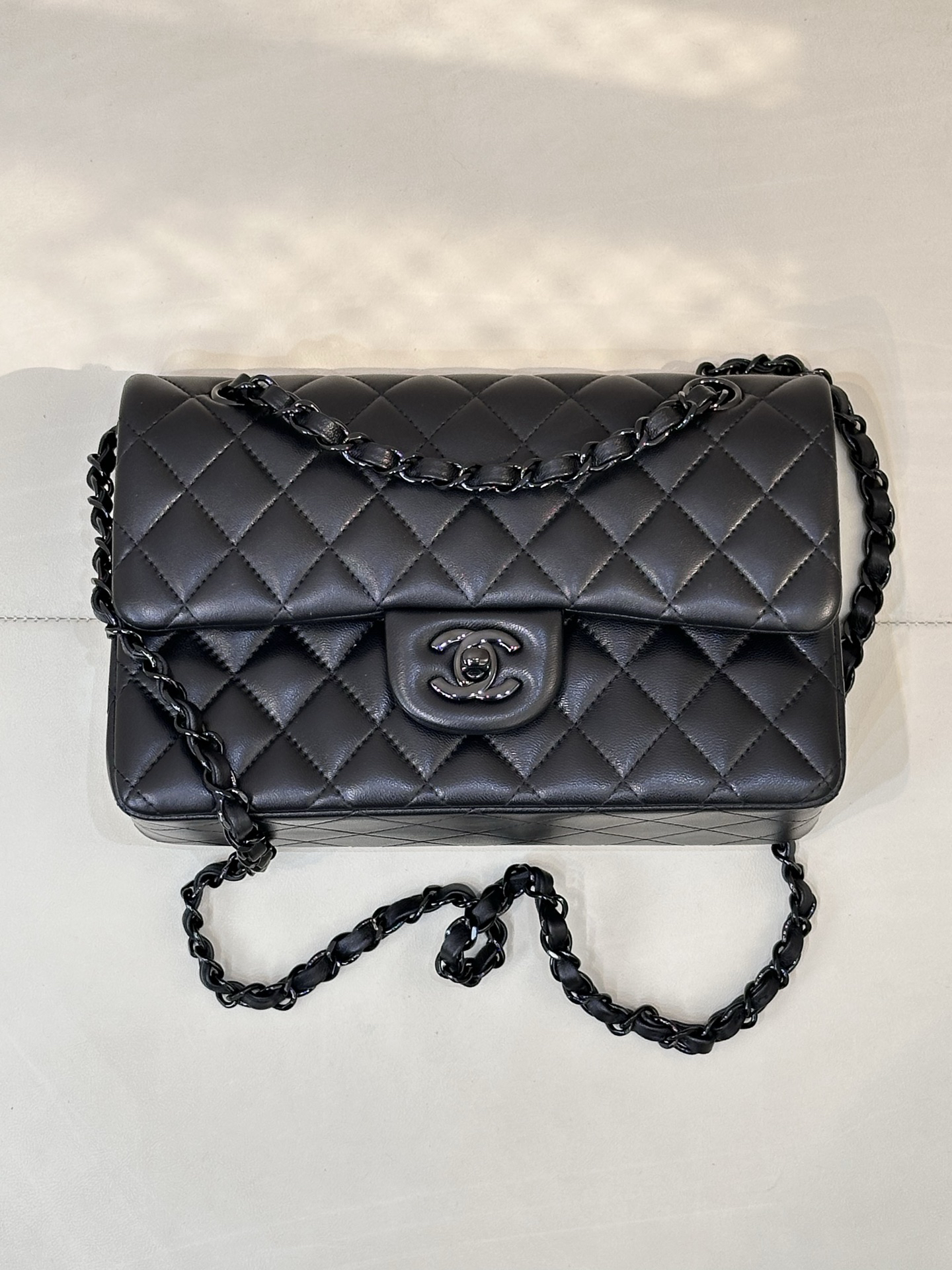 Chanel chain bag top version - cnluxepick