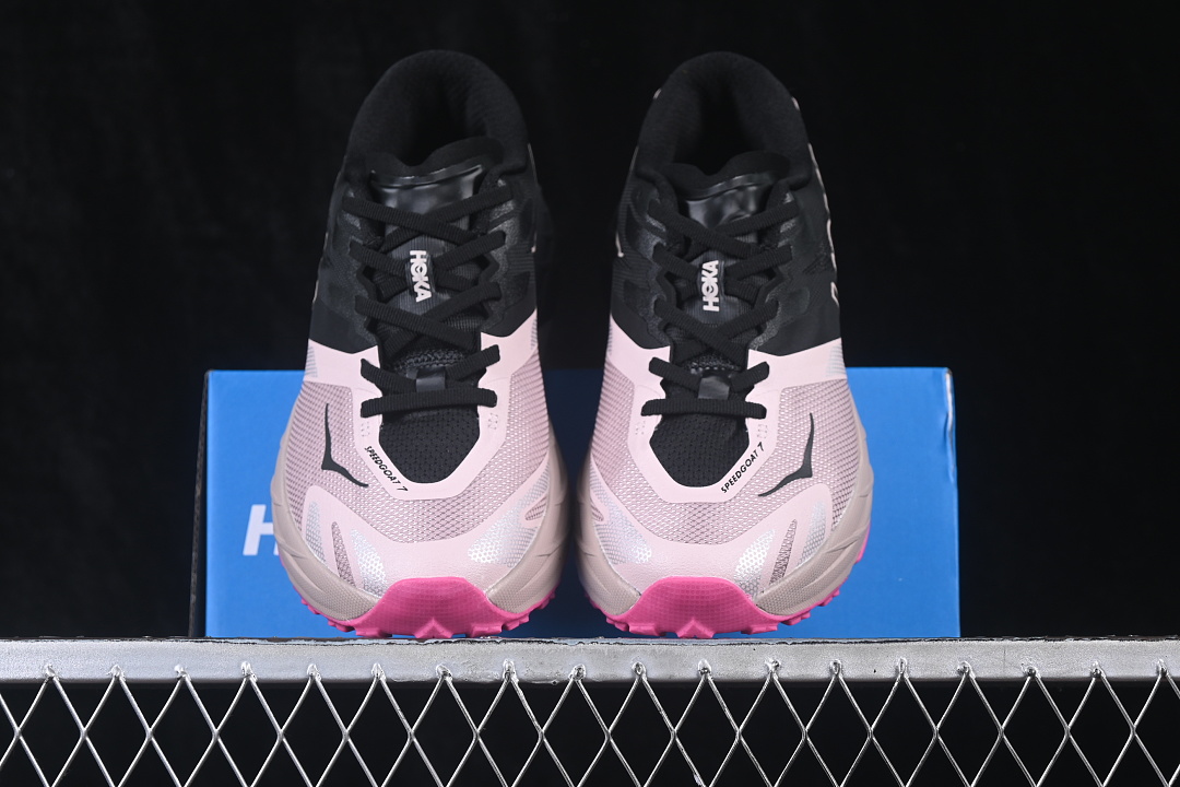 HOKA One One Speedgoat 7