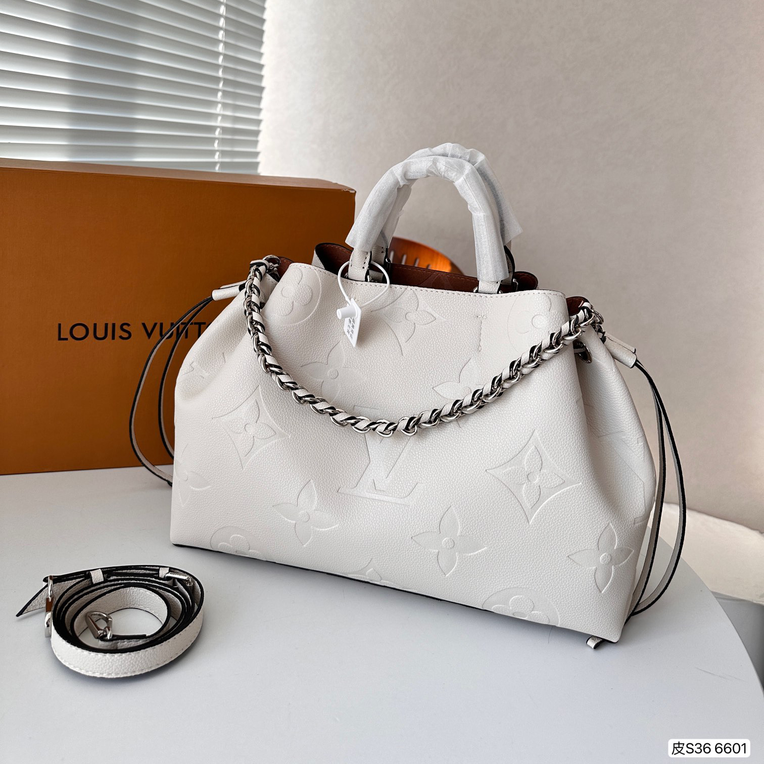 LV Bella Mahina bucket bag - cnluxepick