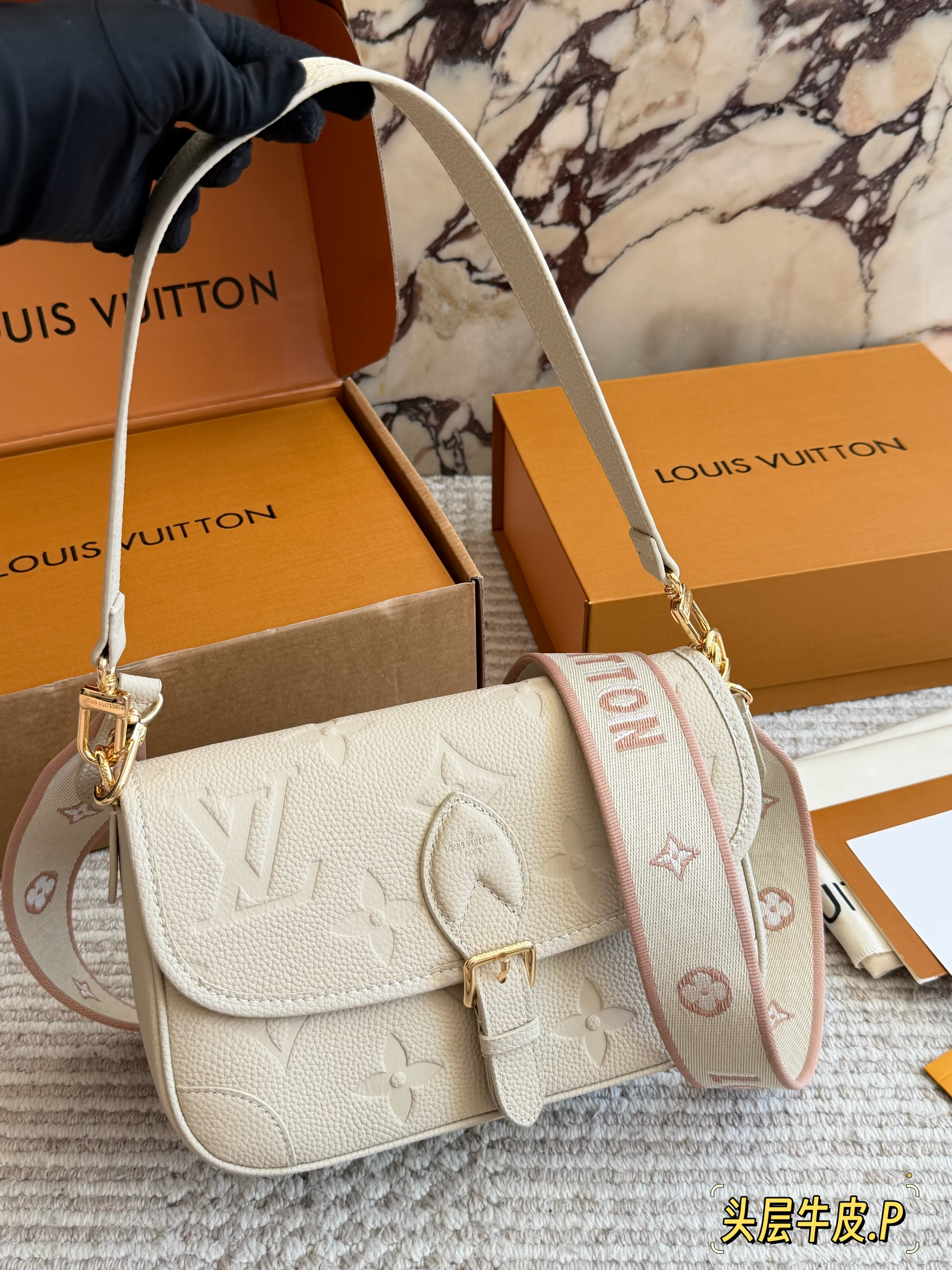 LV DIANE Baguette Bag - cnluxepick