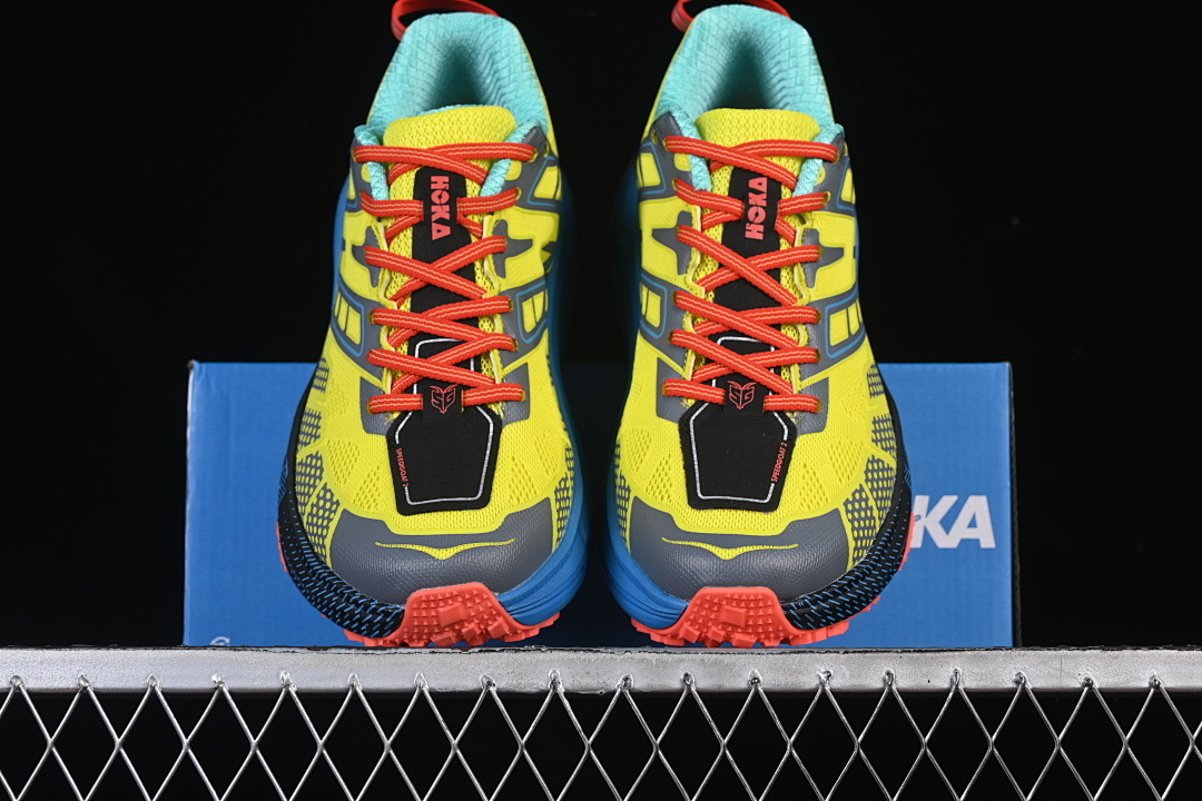 HOKA One One Speedgoat 2