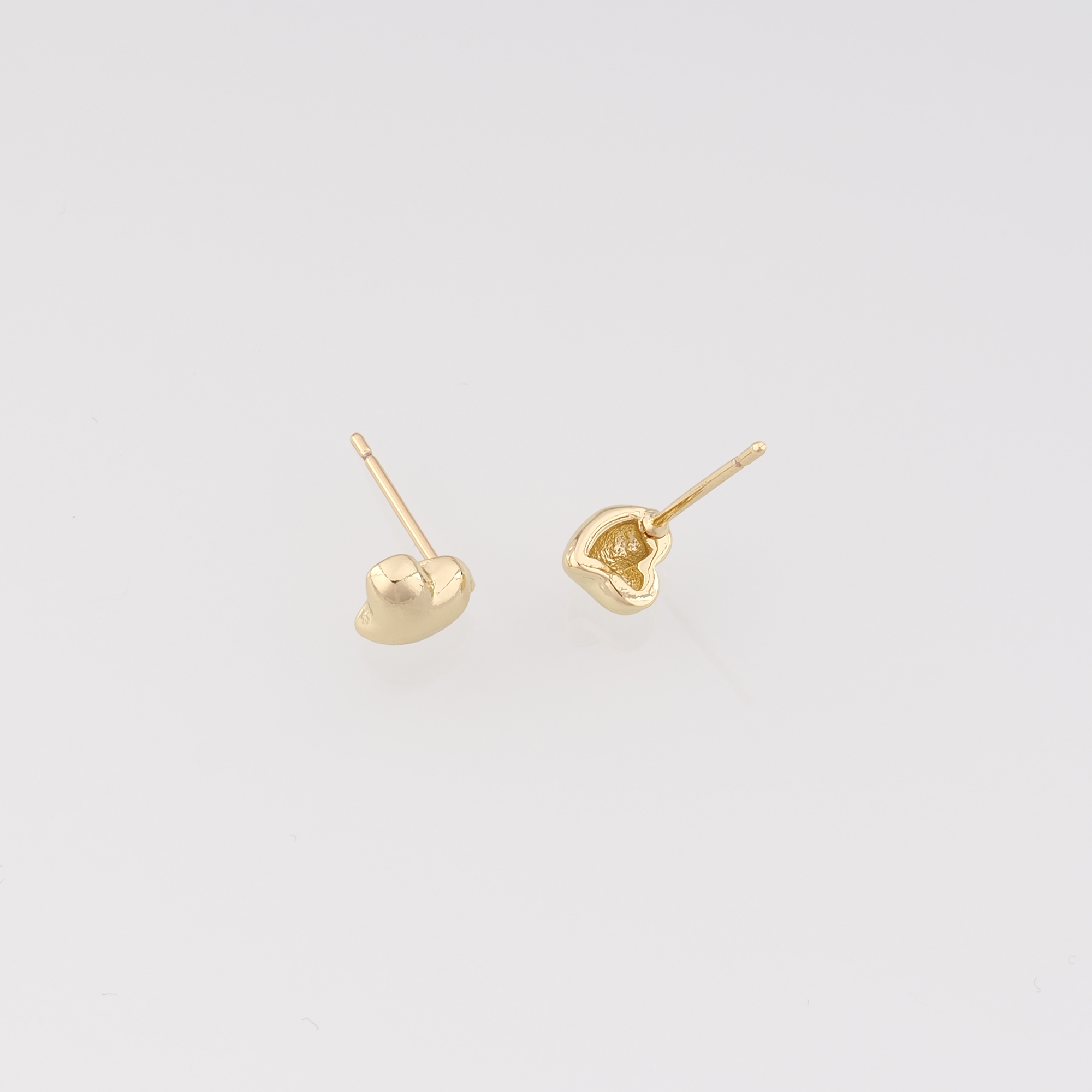 18K Gold Filled Heart Stud Earrings,Heart Earrings,Dainty Earrings,Minimalist Earring,Gift for Wife