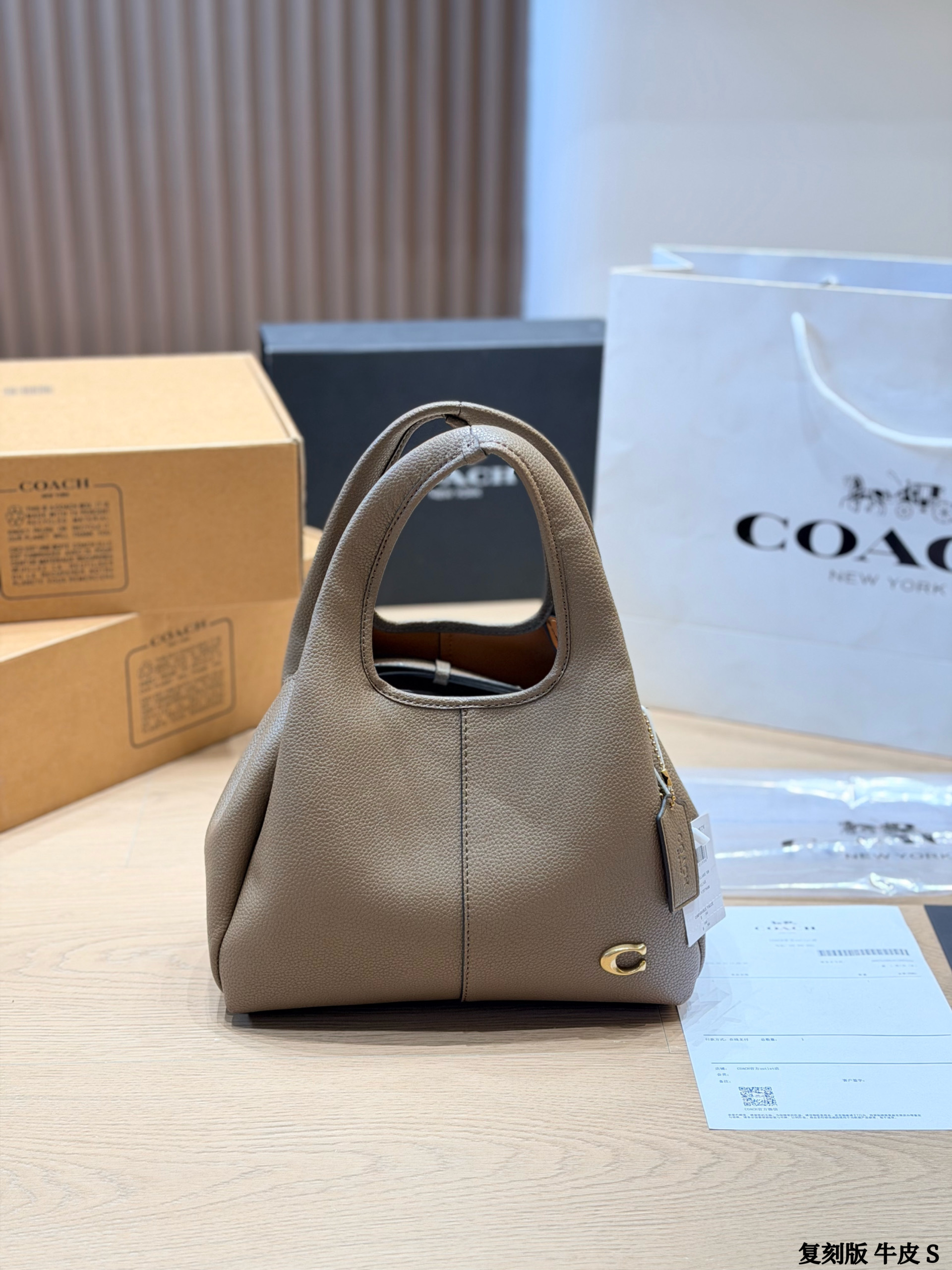 Coach Lana Basket Bag - cnluxepick