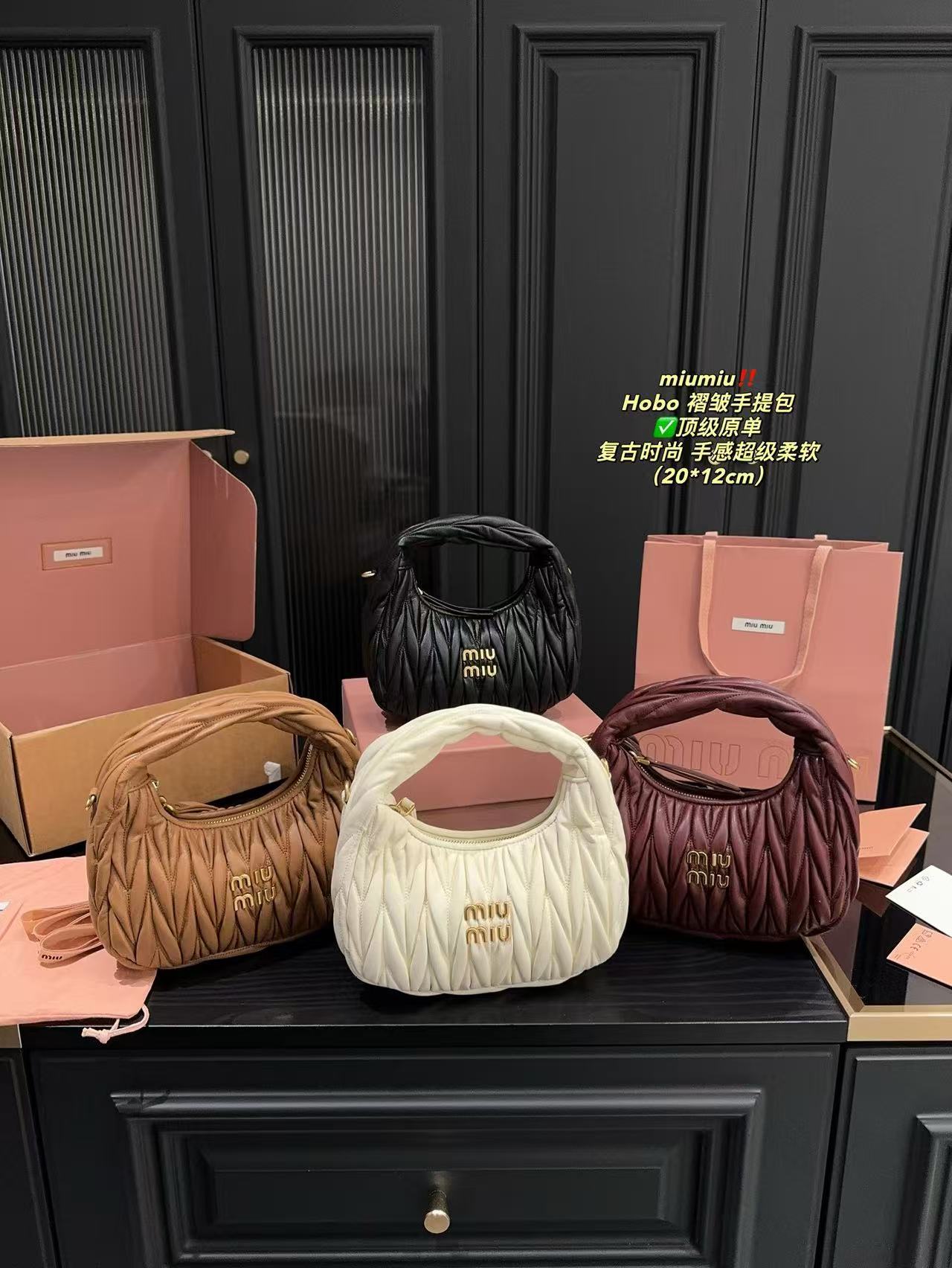 Miumiu Hobo pleated handbag - cnluxepick
