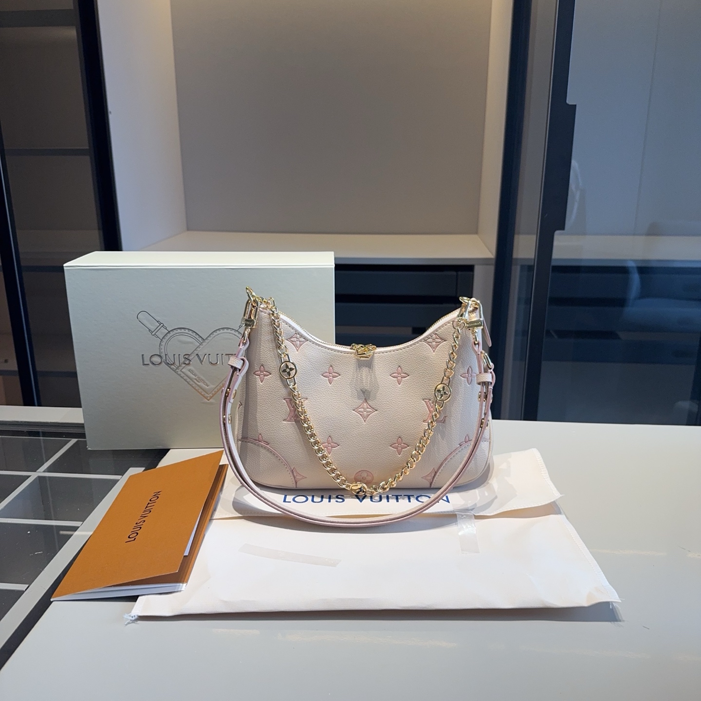 LV's latest strawberry milk series croissant - cnluxepick