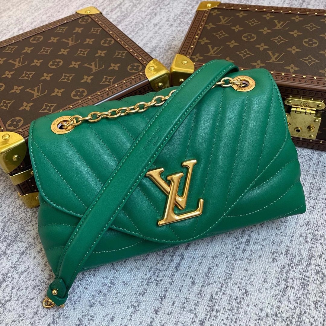 Louis Vuitton New Wave Chain 24Cm Green M58664