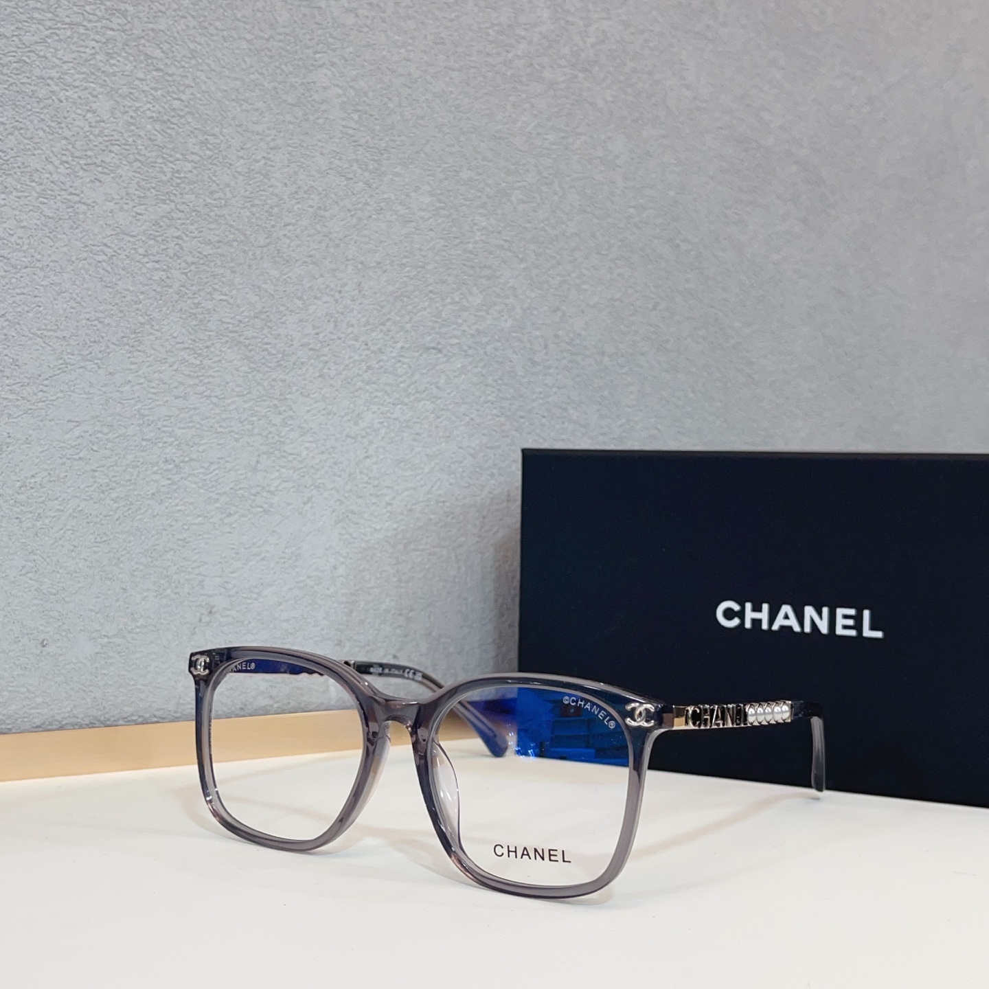 Chanel oversized square-frame glasses - cnluxepick