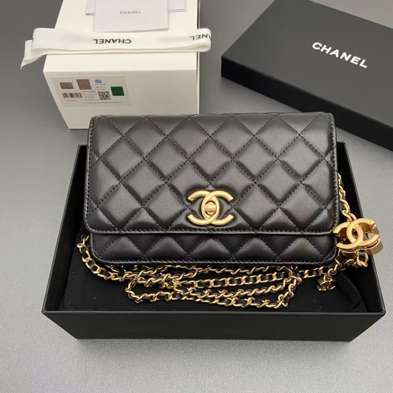 Chanel 25Bwoc black