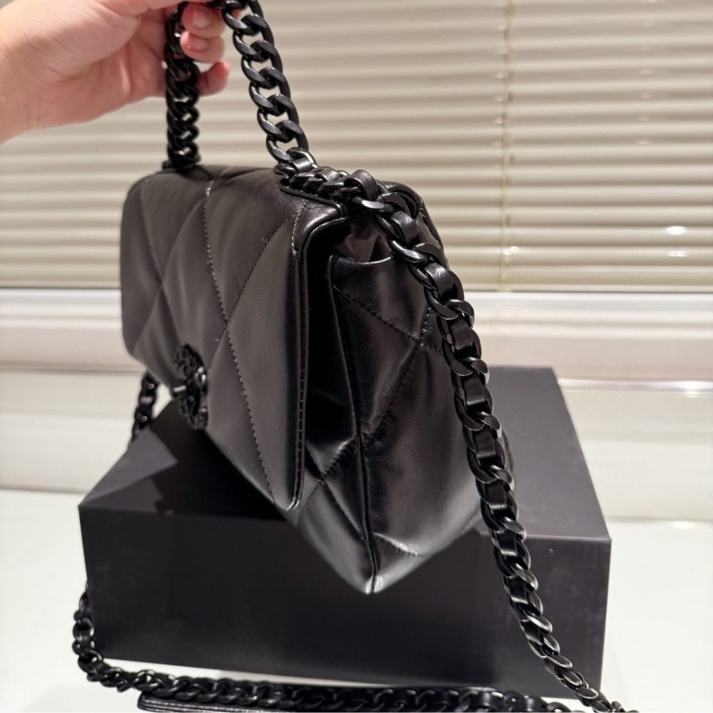 Chanel Cc Flap Bag In Black 26Cm/10.2in