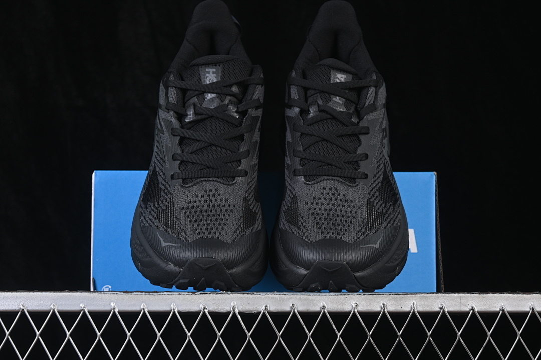 HOKA One One Challenger 8 Running Shoes
