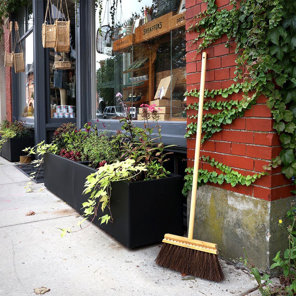 Bassine Outdoor Broom