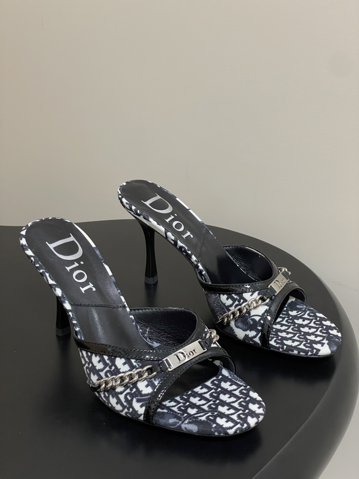 Dior 25SS Vintage Chain High-Heeled Sandals shoes - cnluxepick