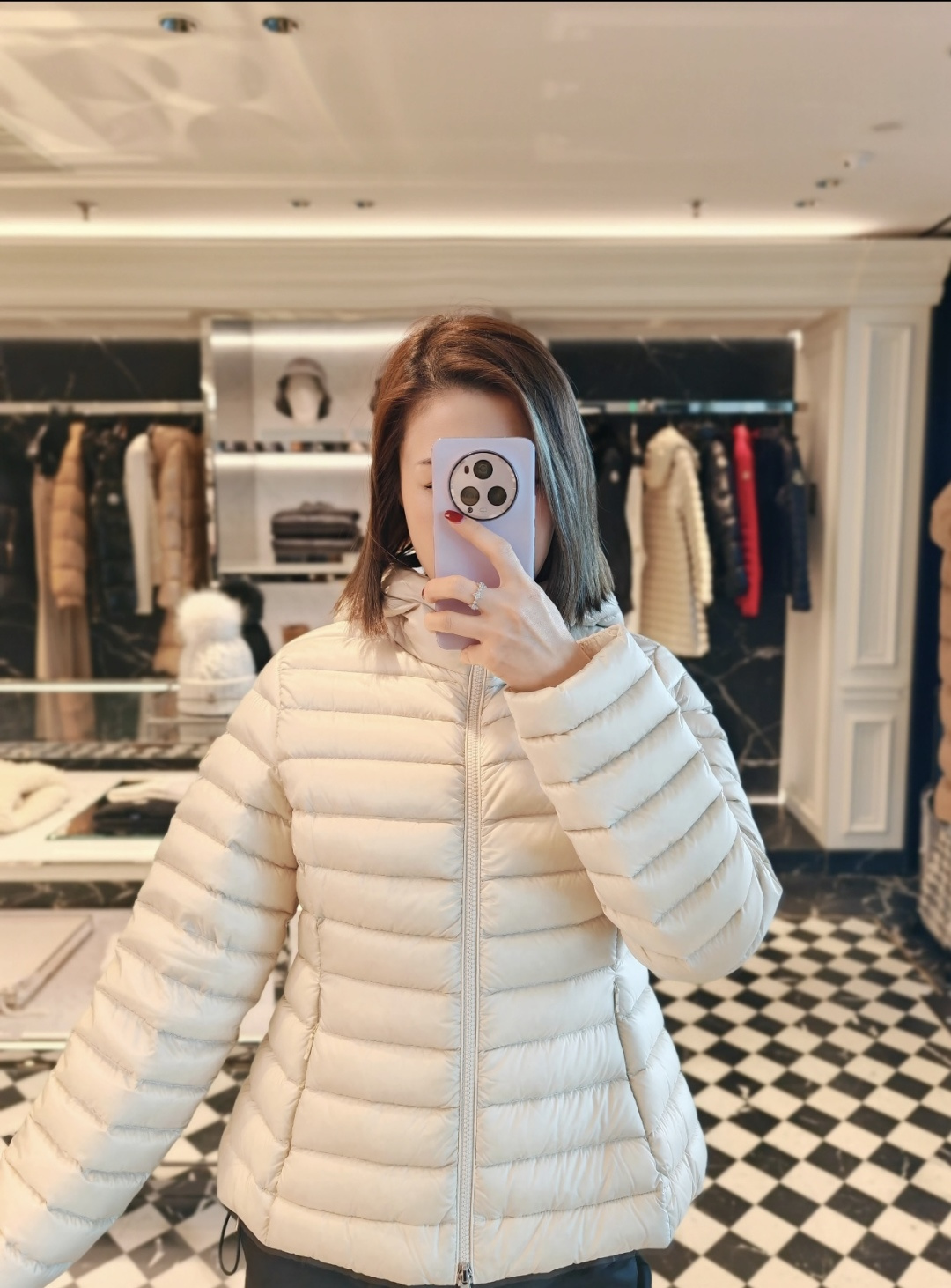 2026 人気Moncler モンクレール ダウン コピー フード付きショートダウン ボーンキルティングデザイン