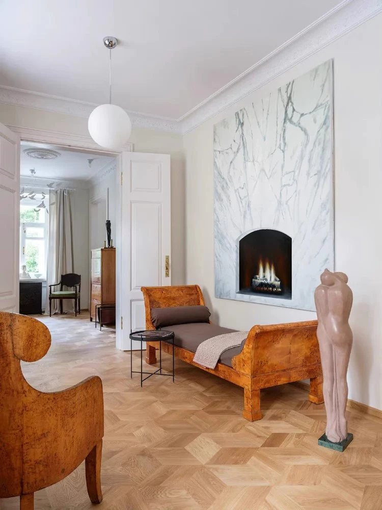 AH185 - Fireplace Masterpiece! Hand-painted Realistic Wall Art for Living Room