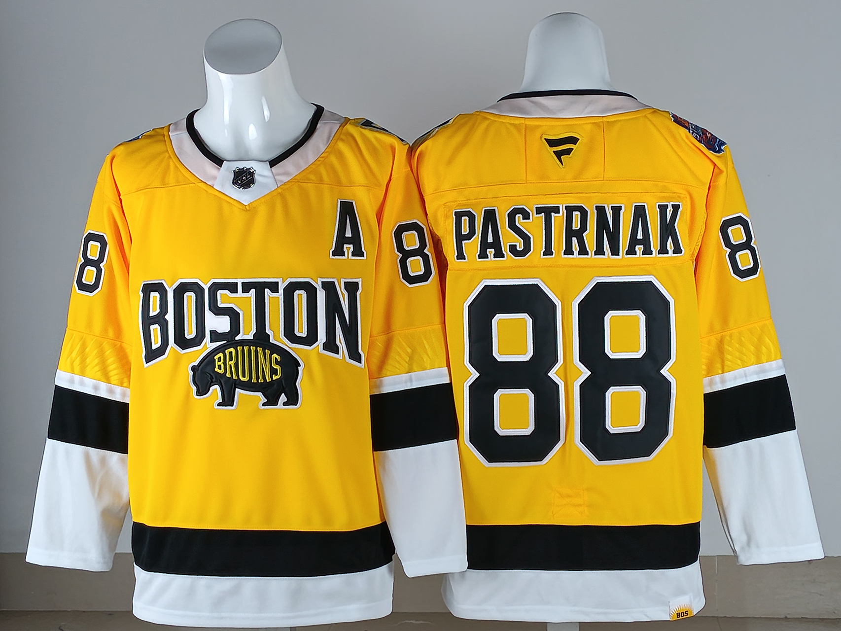 Men's Boston Bruins David Pastrnak #88 Fanatics Gold Breakaway Player Jersey