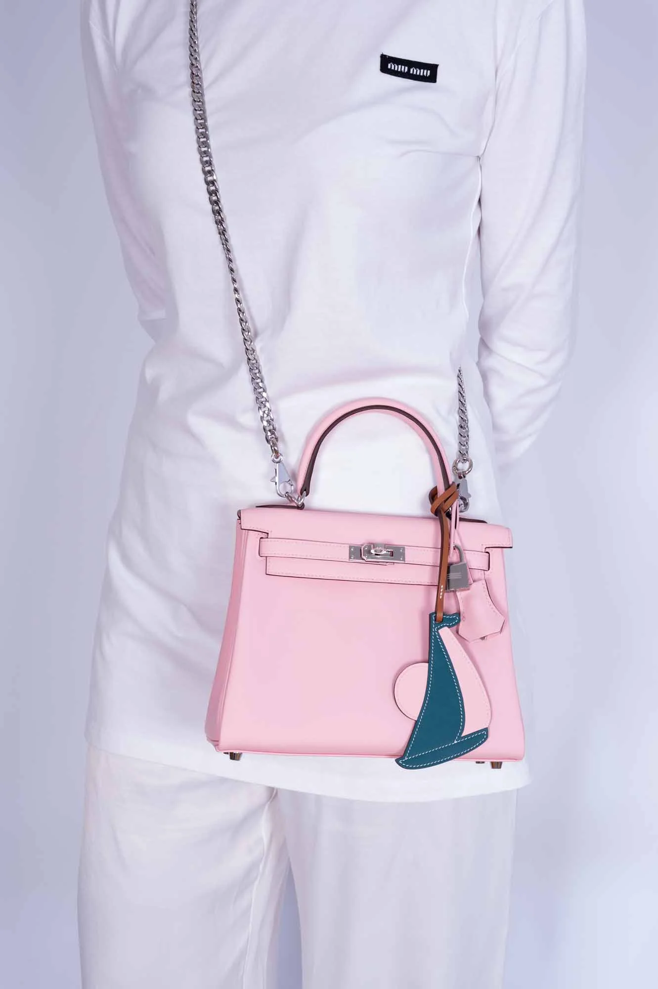 Hermès Kelly 25 Retourné Rose Sakura Swift Palladium Hardware