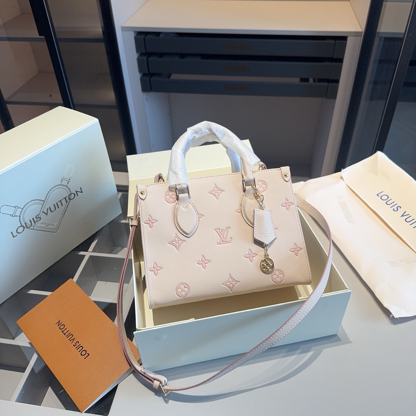 LV Strawberry Milk Series Tote Bag High Version - cnluxepick