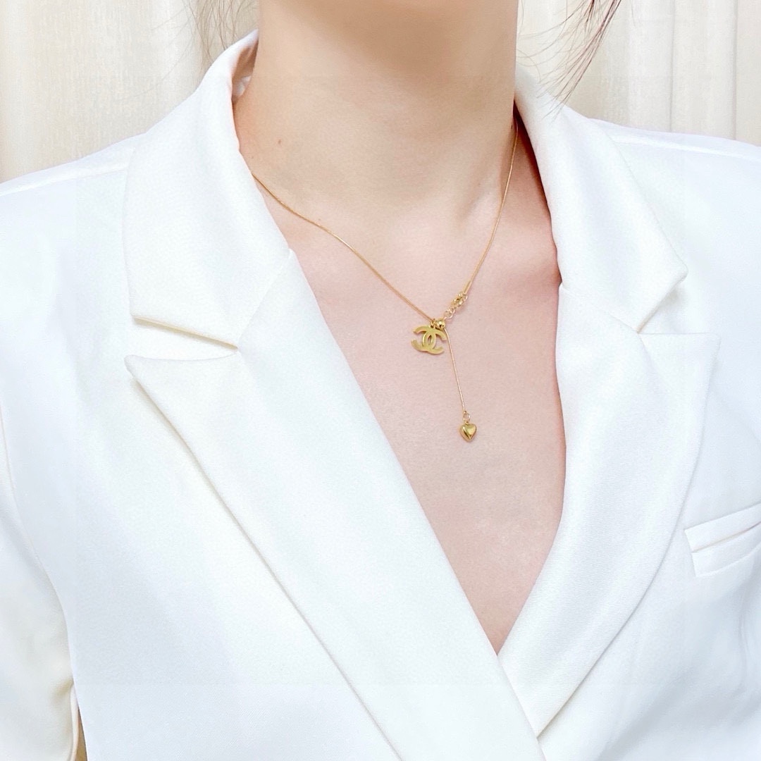 Chanel's new Double C Expandable Clavicle Necklace - cnluxepick