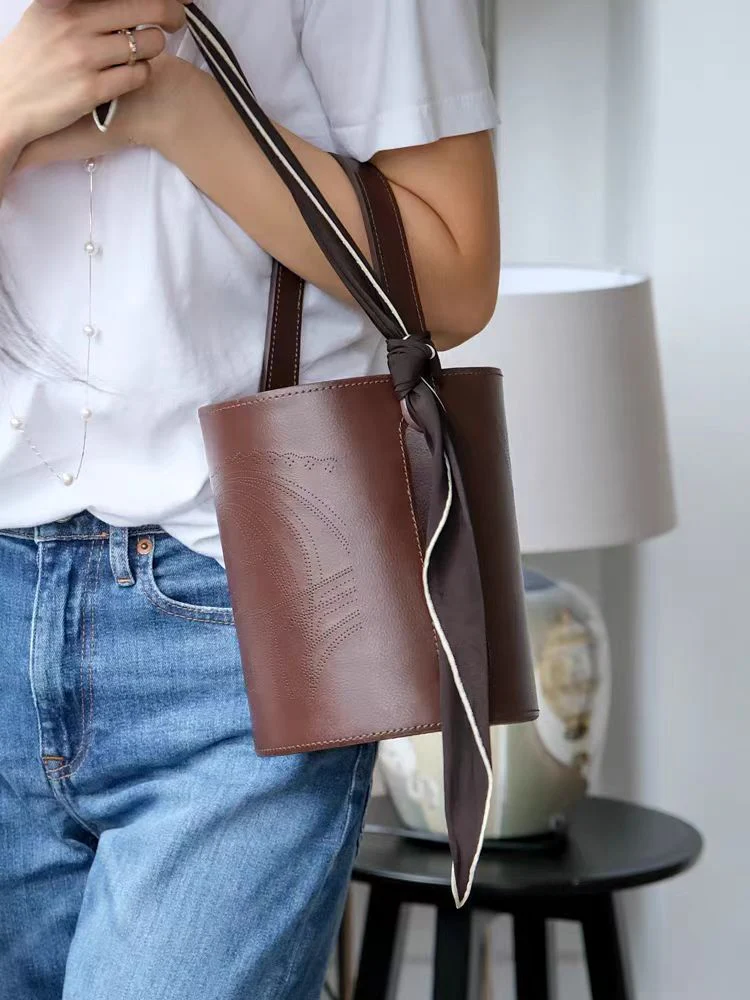 DC190 - Can be hand-carried and detachable! 3-in-1 usage Hermès teak-colored leather double-sided hollow storage wine barrel