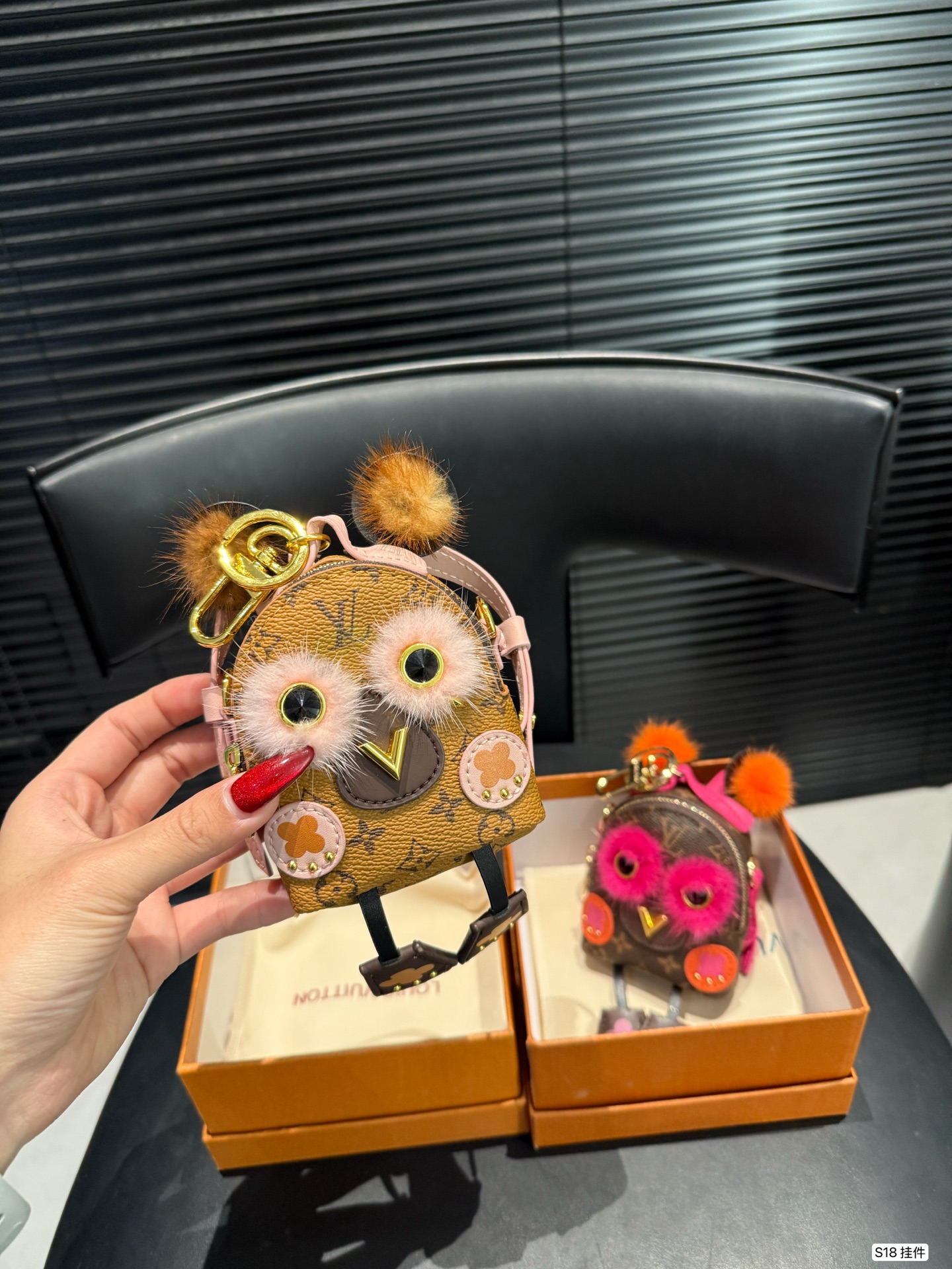 Louis Vuitton Owl Charm - cnluxepick