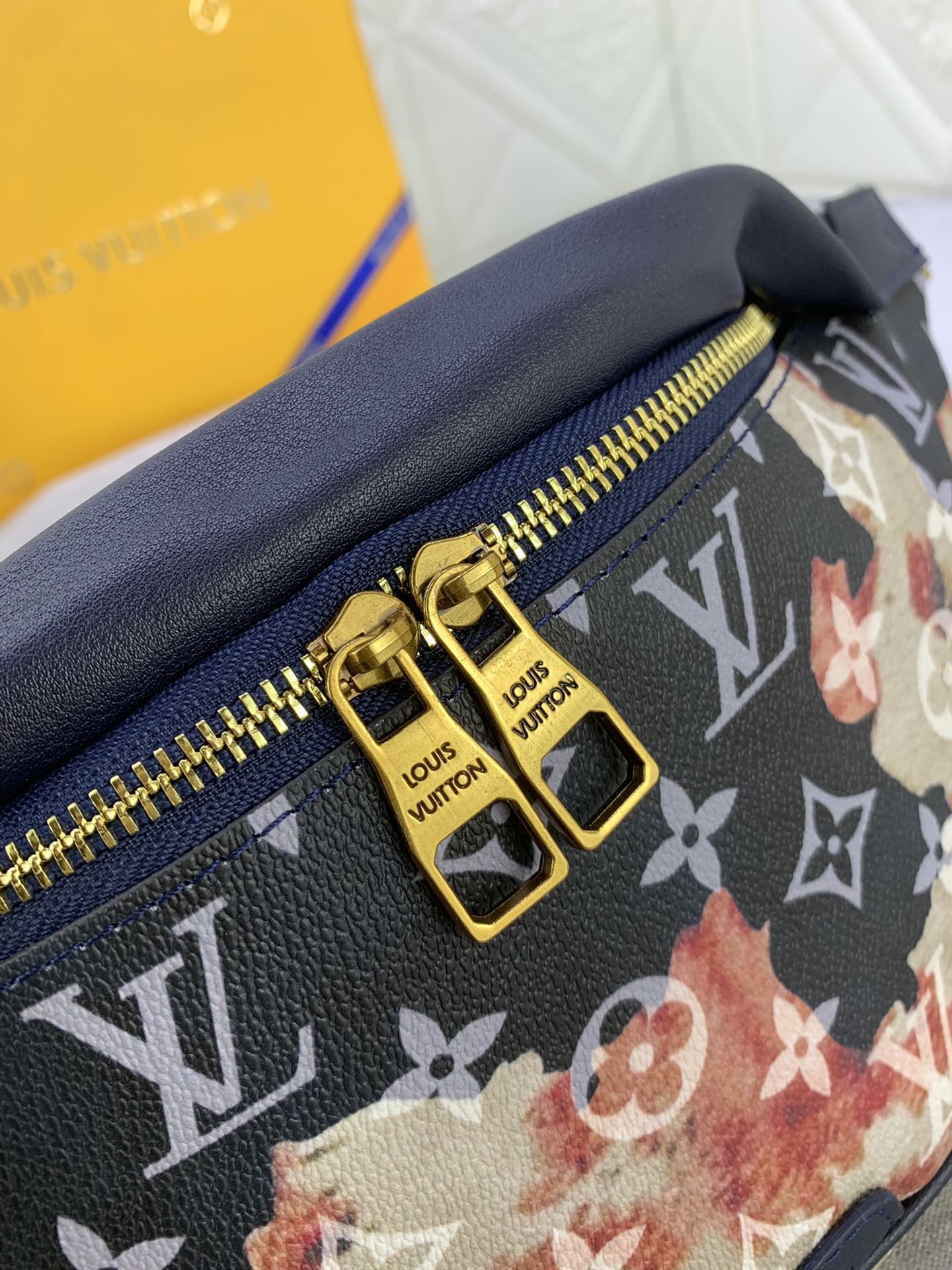 Louis Vuitton Discovery Bumbag Pm Ink Blue 44Cm M23905