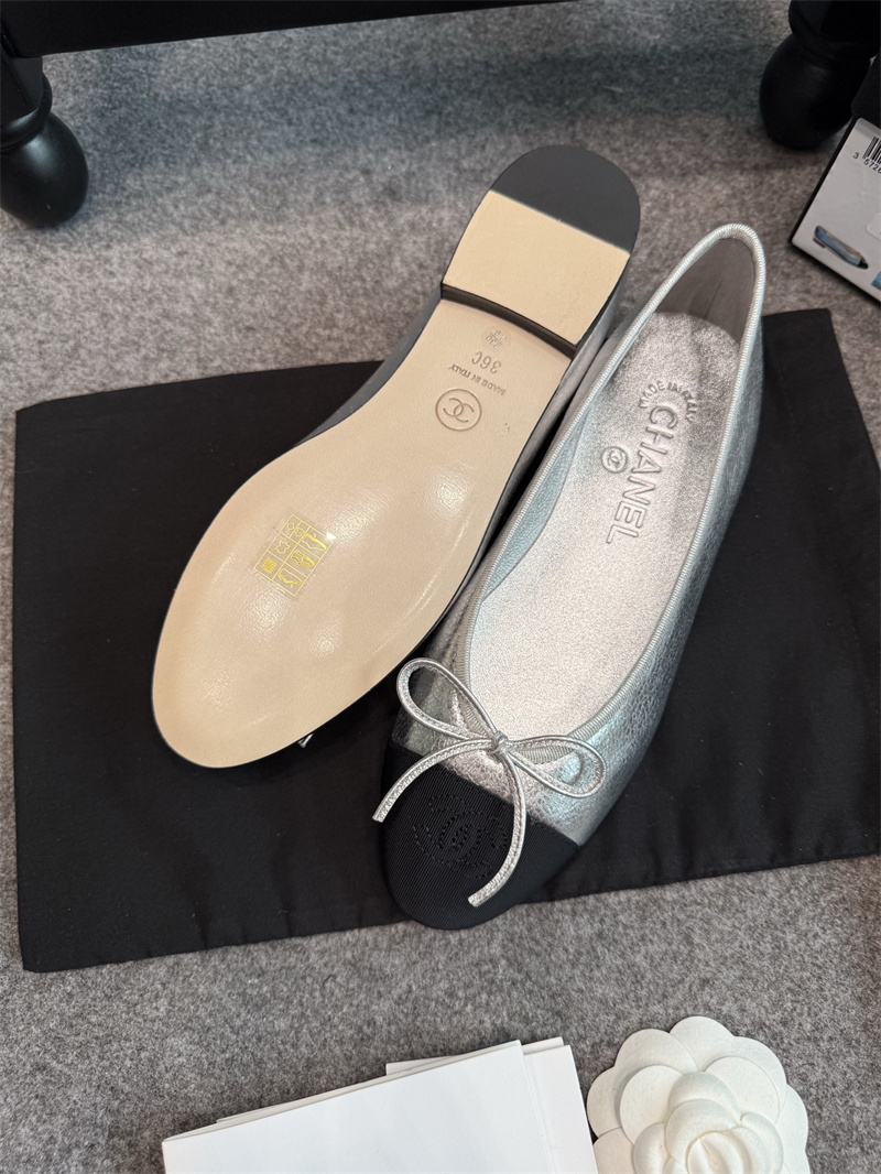 永遠の定番  Chanel 人気シャネル靴 スーパーコピーリボン付きラウンドトゥバレエシューズ希少な一品