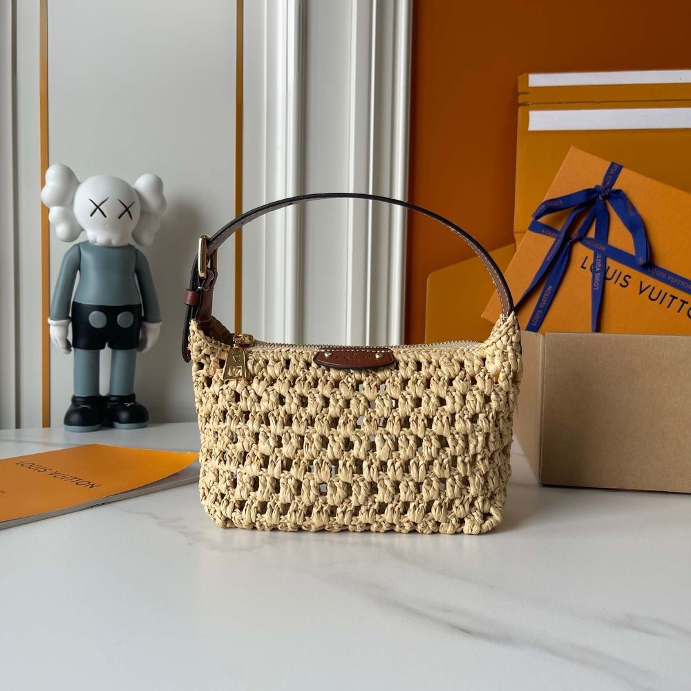 Louis Vuitton Hills Pochette Raffia Natural Tan 7.1 Inches M14304