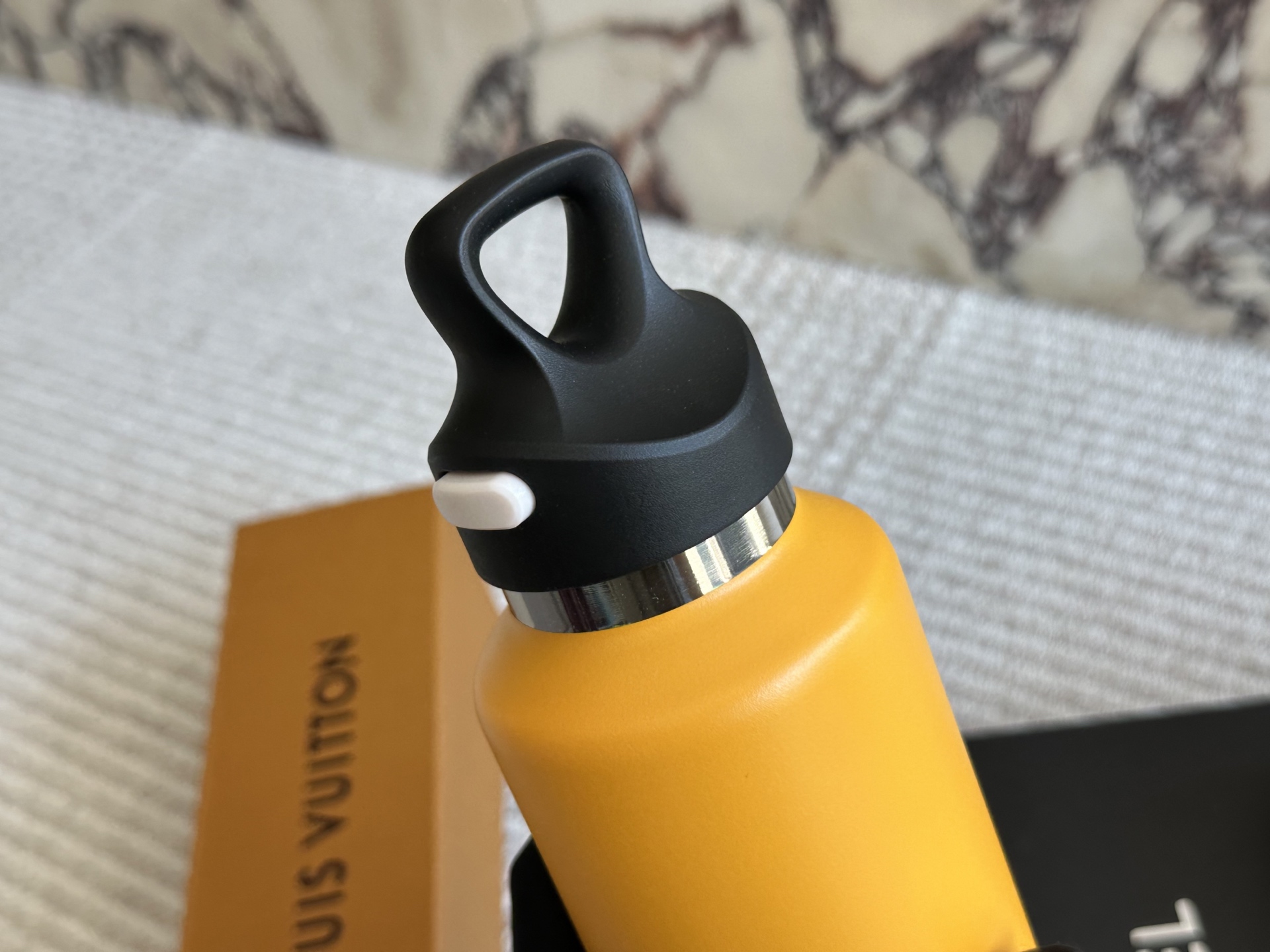 LV water cup - cnluxepick