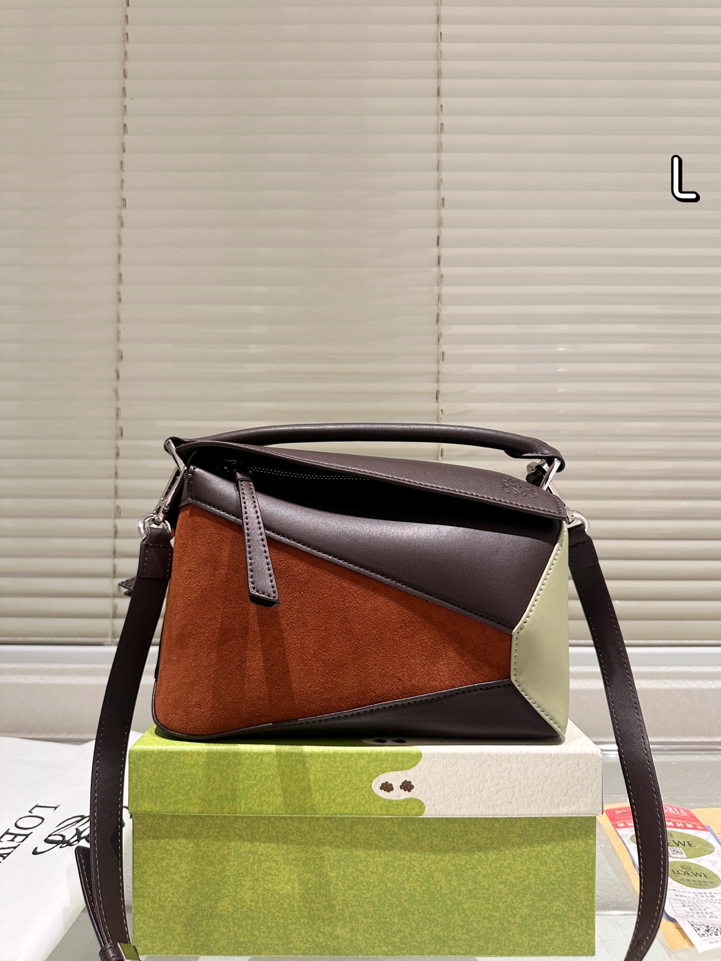 Loewe's Stylish Geometric Bag - cnluxepick