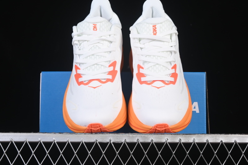 HOKA One One Clifton 10