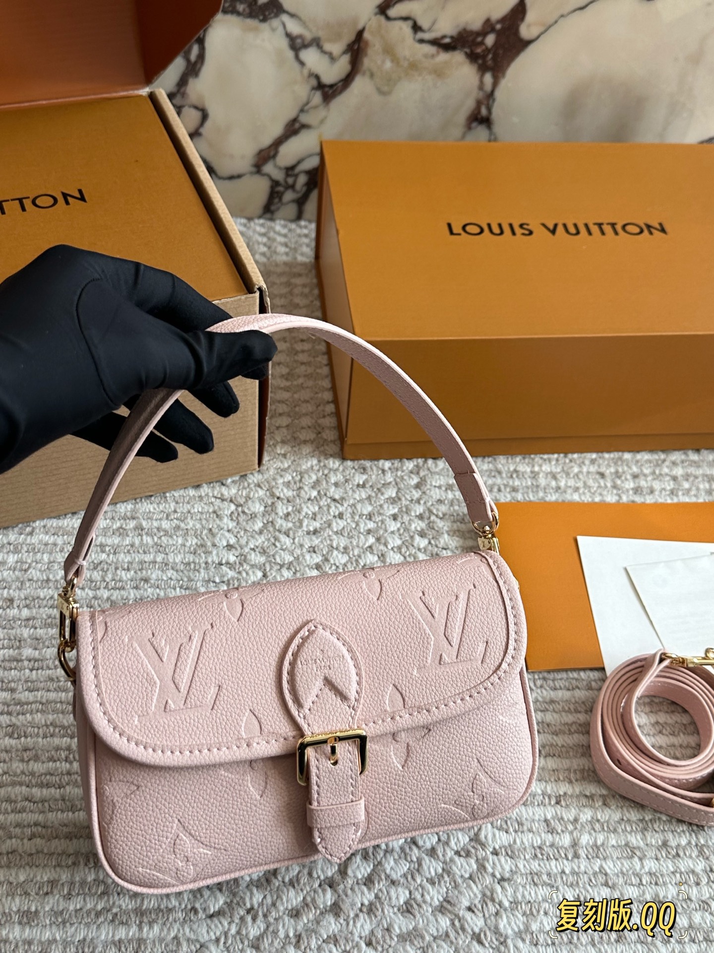 LV Diane Baguette Handbag - cnluxepick