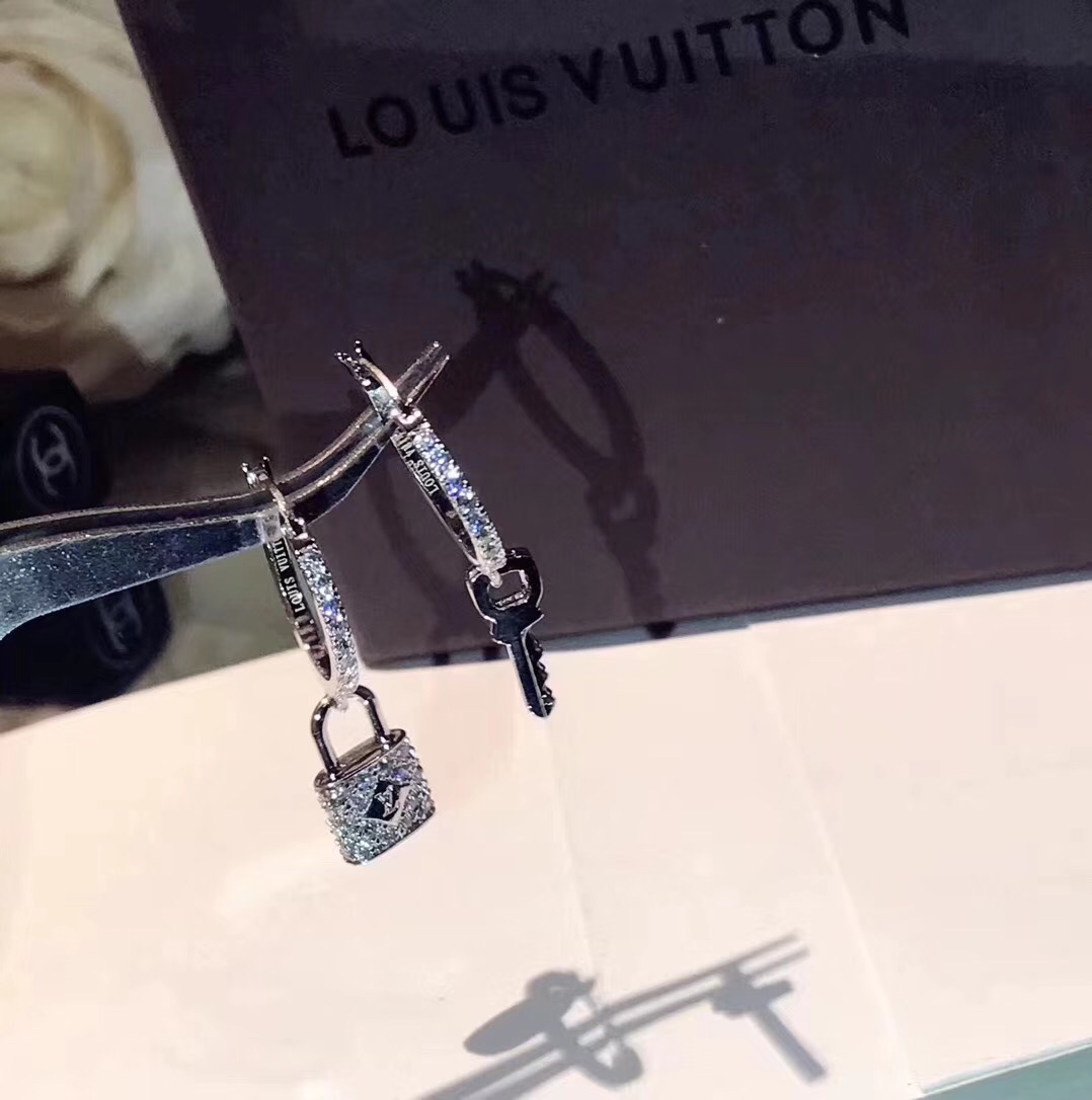 LV Lock Key Earrings - cnluxepick