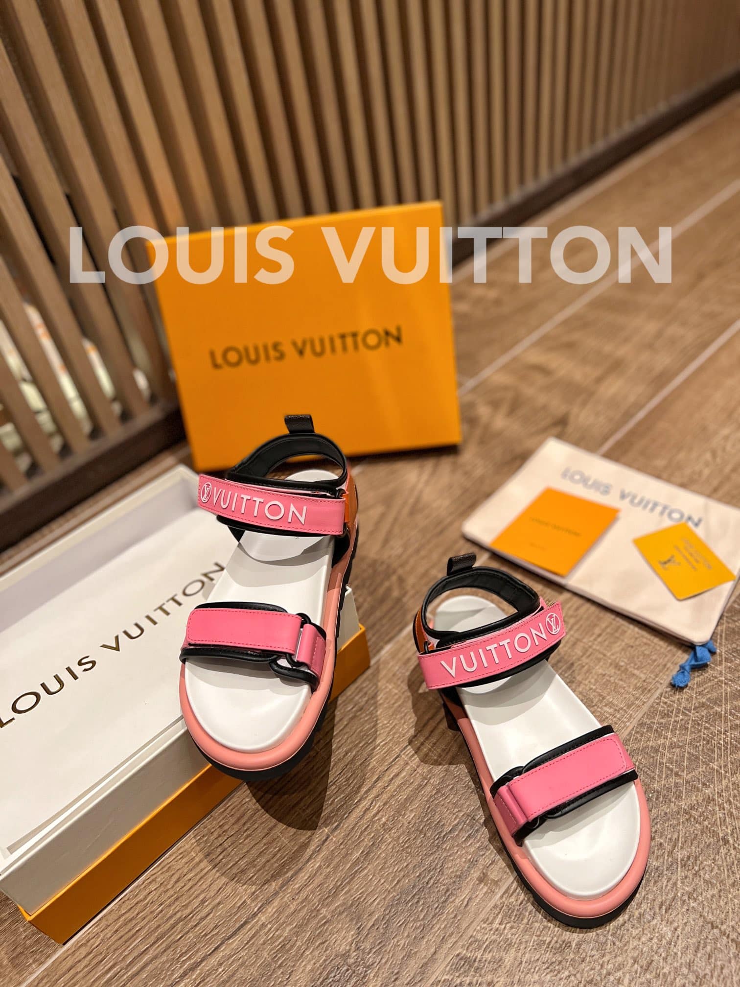 Louis Vuitton Pool Pillow Comfort Sandals Pink 1A9Oci