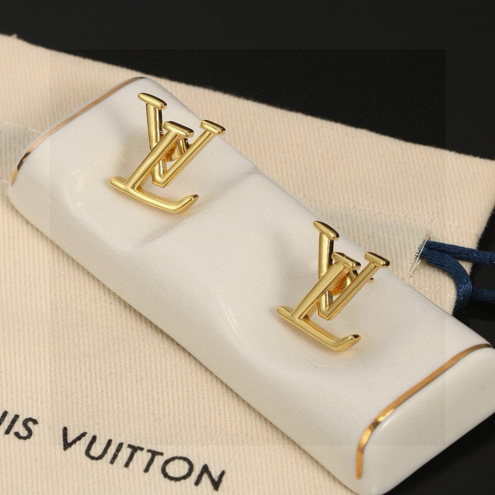 LV gold letter stud earrings - cnluxepick