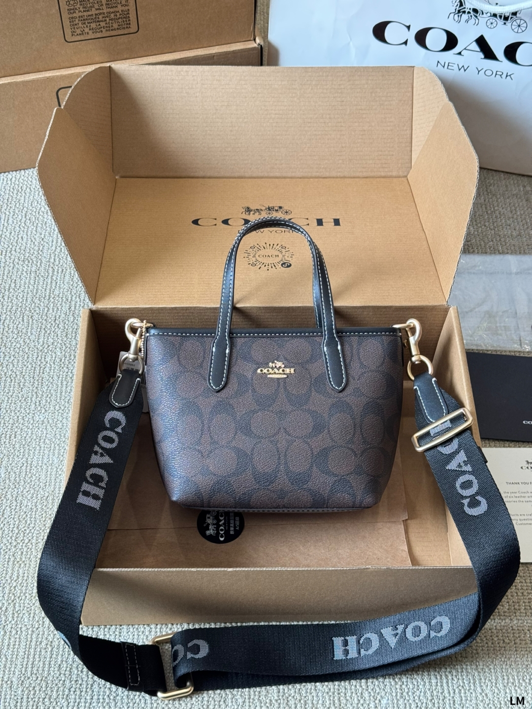 Coach's new small tote bag City series mini size - cnluxepick
