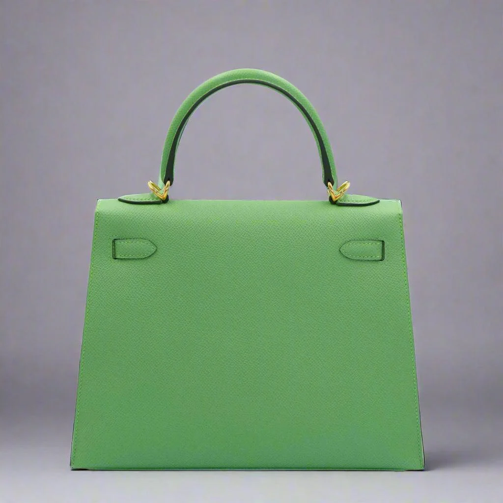 Hermès Kelly 25 Sellier Vert Criquet Epsom Gold Hardware