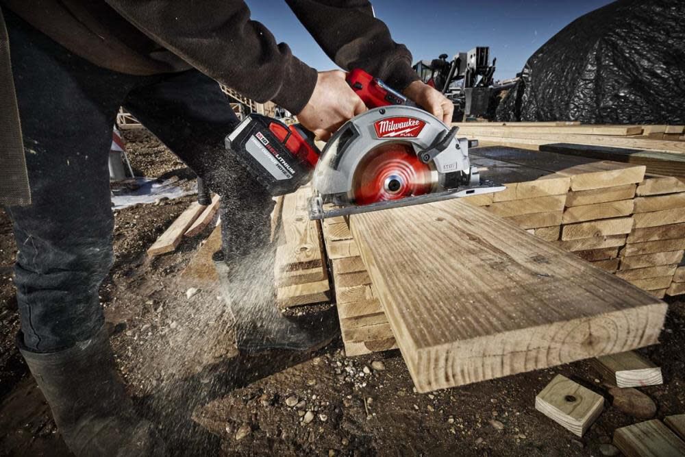 Milwaukee M18 FUEL 7-1/4 in. Circular Saw 2732-20
