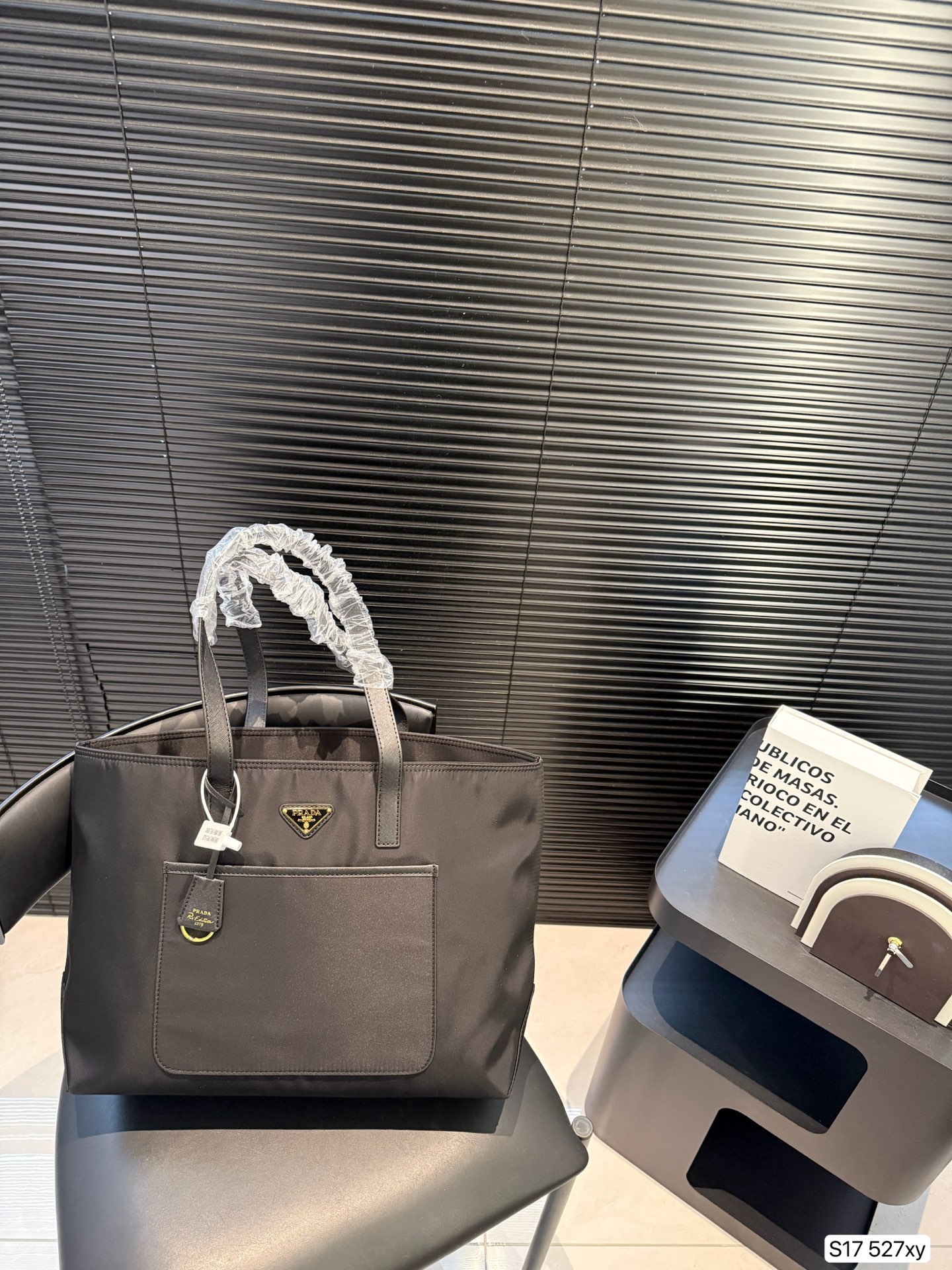 Prada shopping bag tote bag is simple and elegant - cnluxepick
