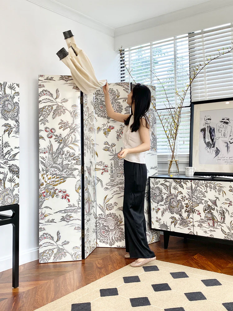 YA009 - COCO Lady Art Lacquered Wood French Screen 