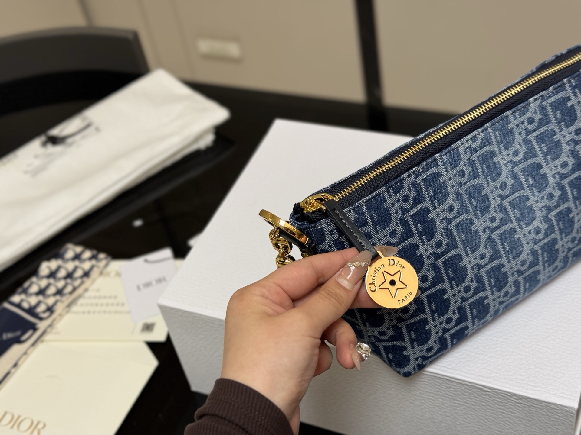 Dior lunch bag top version - cnluxepick