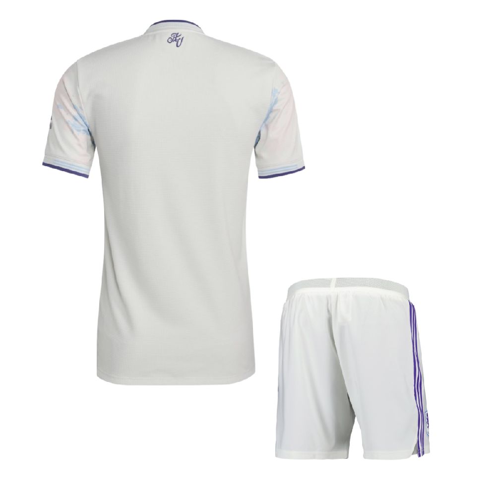 Kit Enfant Aston Villa 2025 2026€13.99